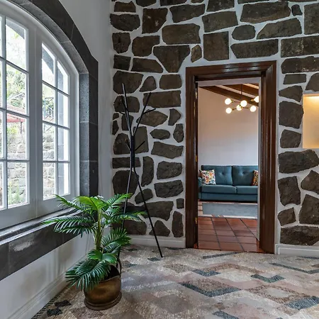 Дом отдыха Islet View Вила-Франка-ду-Кампу